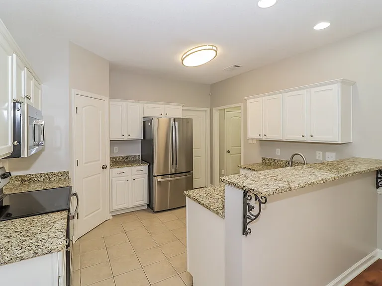 10176 Eveninghill Dr — Photo 11