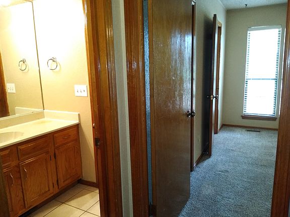 2nd image of 14109 Fairhill Ave