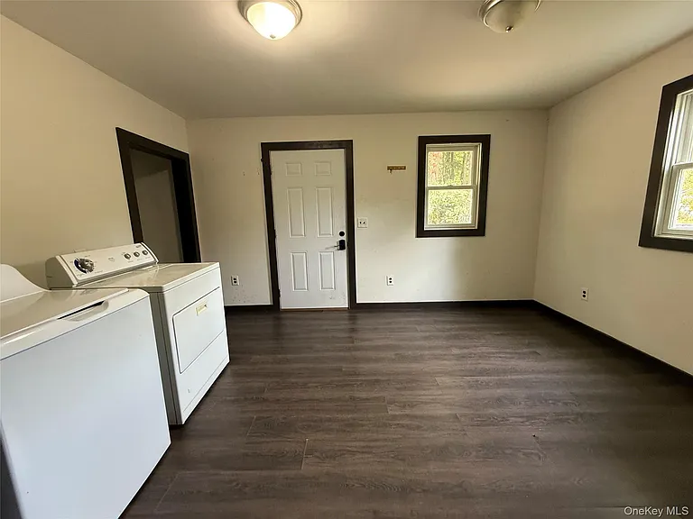241 White Bridge Rd — Photo 8