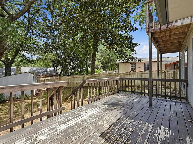 519 Matthew St — Photo 44