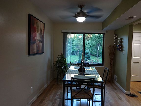 4th image of 11A Wolkoff Ln