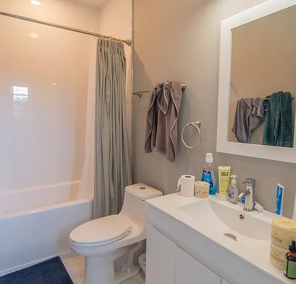 2448 N Albany Ave #2S — Photo 8