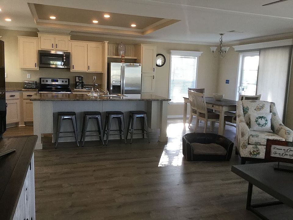 Kitchen/Family Room