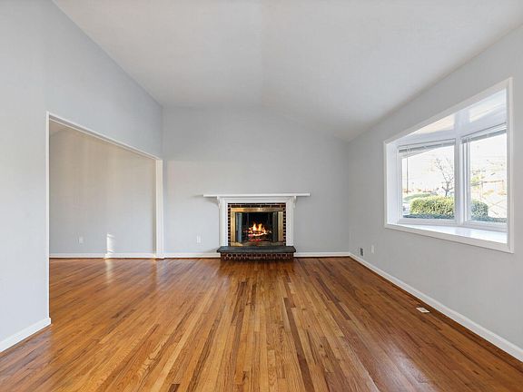 5th image of 1824 Westmoreland St