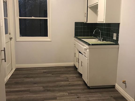 5th image of 1700 Grevelia St #1700F
