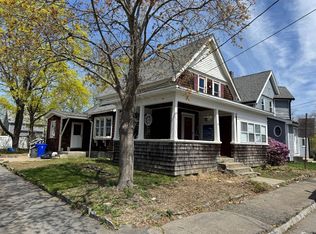 14 Oxford St, Taunton, MA 02780