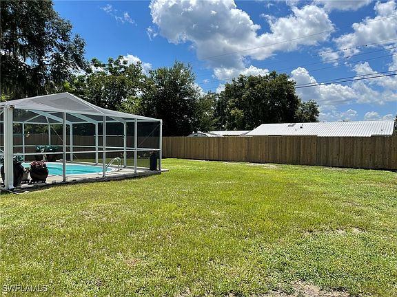 4th image of 307 Belmont Dr