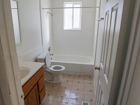 4th image of 269 S Montgomery St APT 1