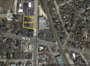 742 N Lake St, Mundelein, IL 60060