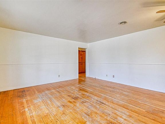 5th image of 620 Sherwood Dr