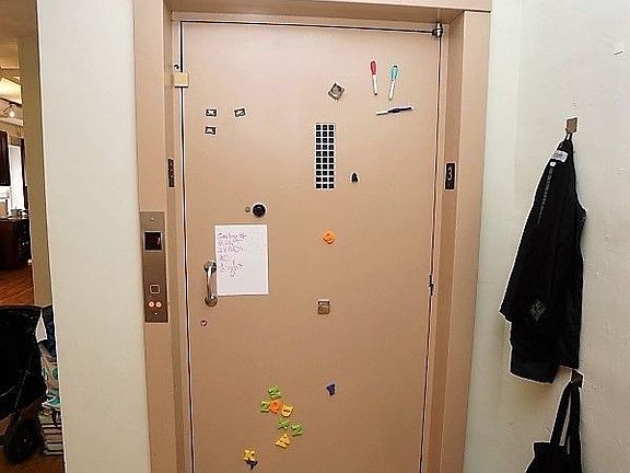 4th image of 43 2nd Ave APT 3