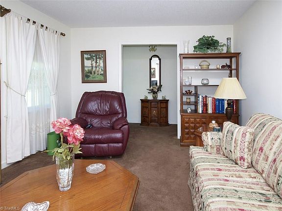 5th image of 4409 Winnabow Rd