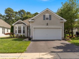 71 Hidden Lake Cir, Barnegat, NJ 08005