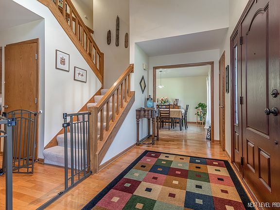 3rd image of 844 Tam O Shanter Cir