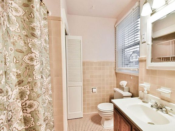 5th image of 4149 Jamestown St