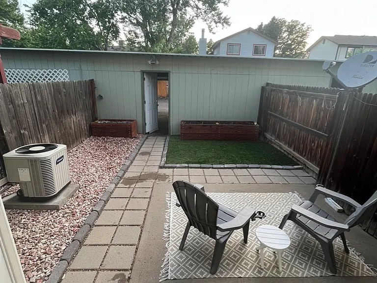 2276 S Oakland Way — Photo 7