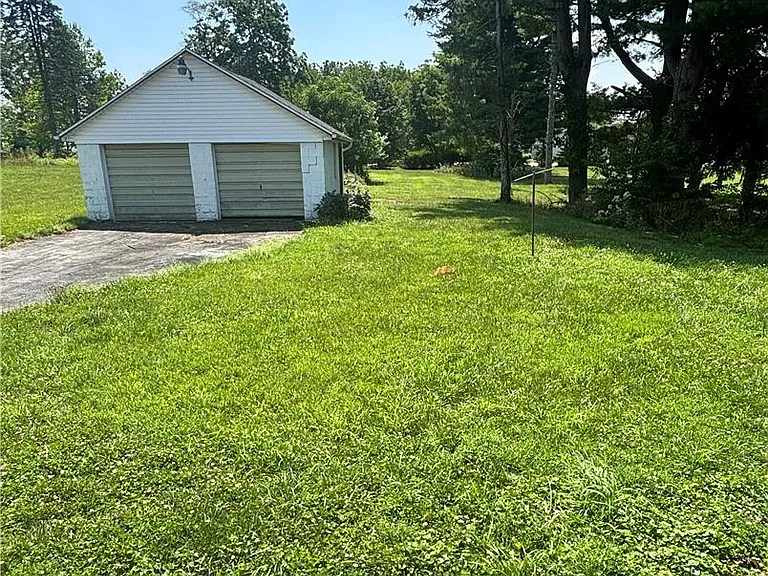 848 Hausman Rd — Photo 5