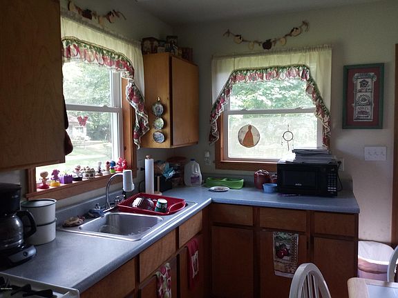 2nd image of 93460 Denton St