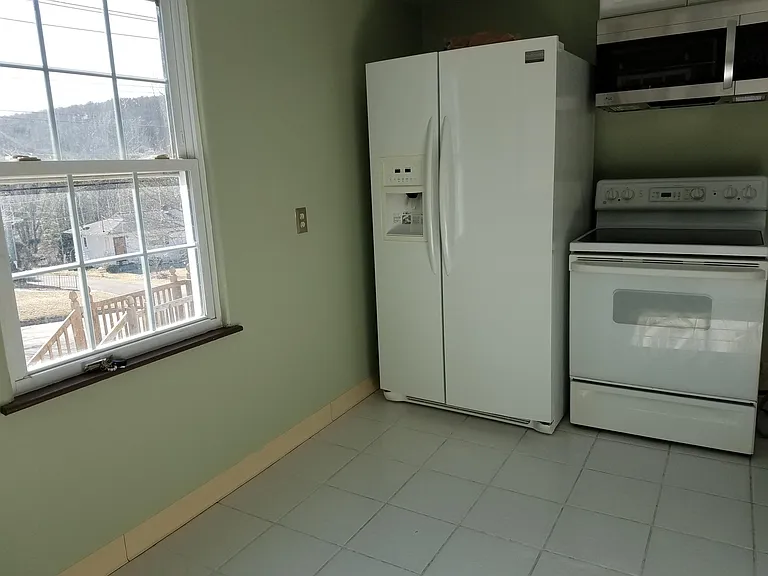 1153 Glenwood Rd — Photo 7