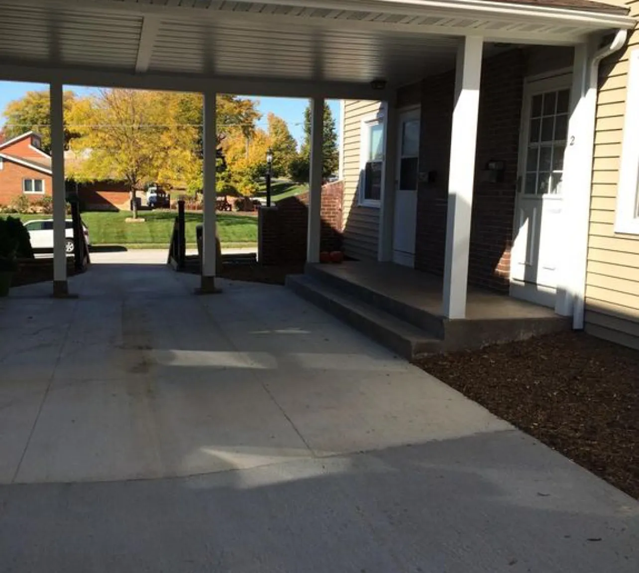 2 bed, 900 sqft, $825 — Photo 2