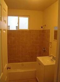 4th image of 871 Beardsley Dr