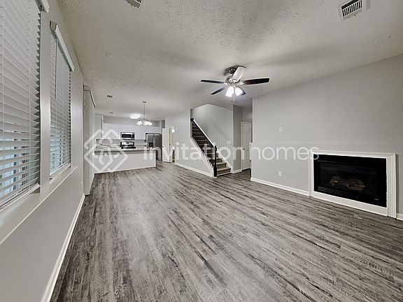 4th image of 413 Chatooga Ln