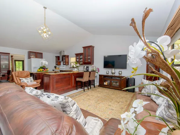 6099 Olivewood Circle, Greenacres, FL 33463