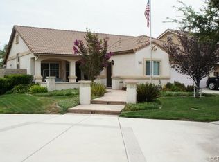 6787 Winter Night Ct, Fontana, CA 92336