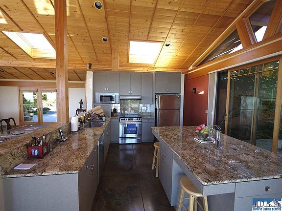 3rd image of 601 Diamond Vista Dr