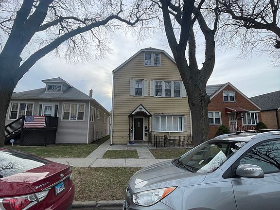 4th image of 5020 N McVicker Ave APT 2R