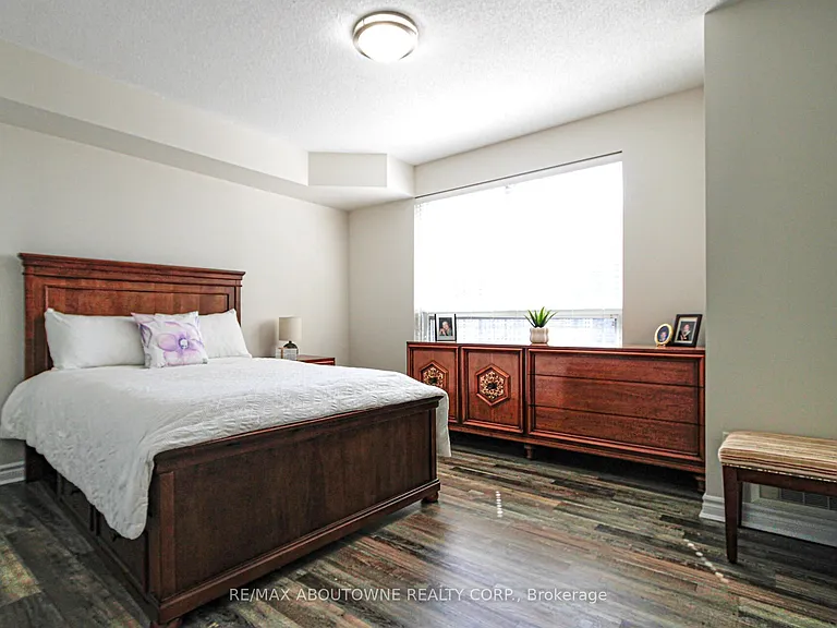 350 Princess Royal Dr #1002 — Photo 24