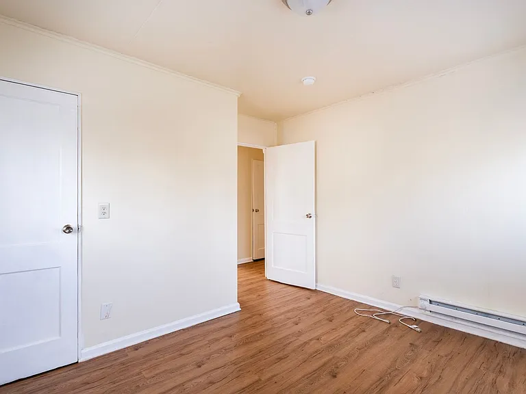 2386 Pontiac St — Photo 23