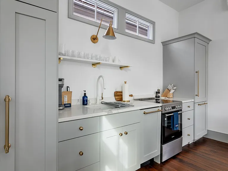 123 King St #C — Photo 12
