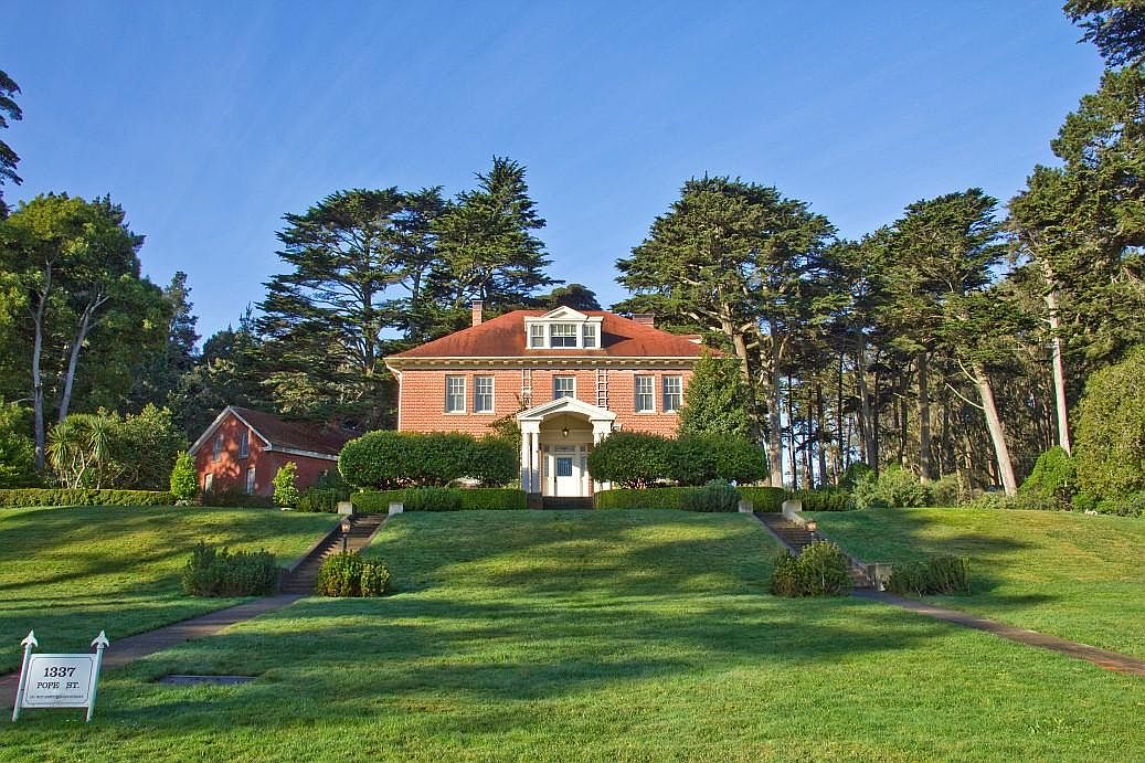 Pony's House latest?cb=20220914144826