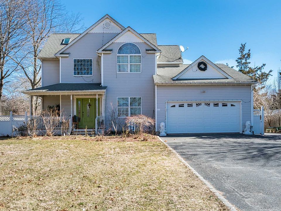 217 Bellport Ave, Medford, NY 11763 Zillow