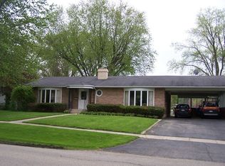 3907 Grove Ave, McHenry, IL 60050