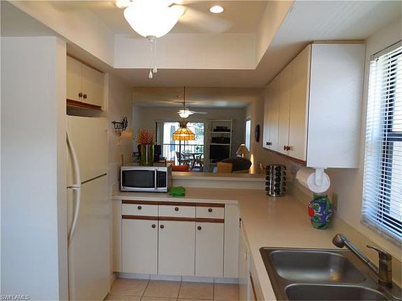 3rd image of 10111 Maddox Ln APT 203