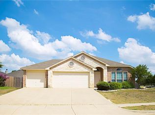 600 Creek Point Dr, Fort Worth, TX 76179