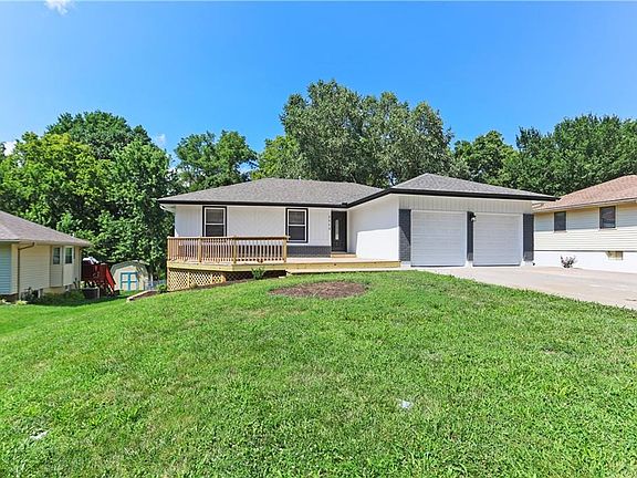 3rd image of 2513 NW London Dr