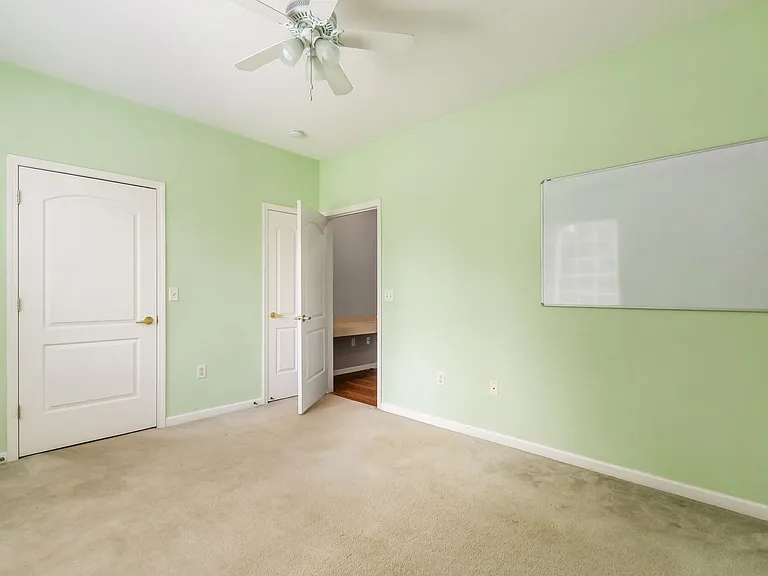 8057 Cranes Crossing Dr — Photo 21