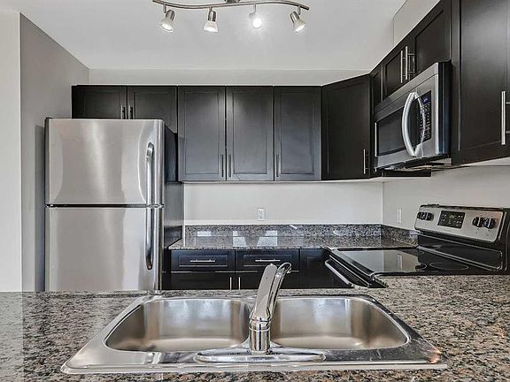 3rd image of 955 N McPherson Rd NE #514
