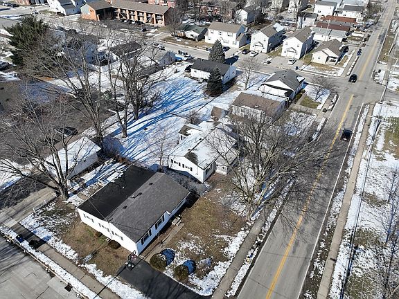 4th image of 428 S College Dr