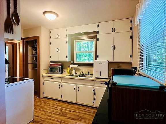 5th image of 319 Walnut Hills Circle