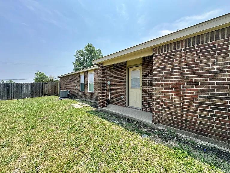 5202 Lauren Lea Dr — Photo 25