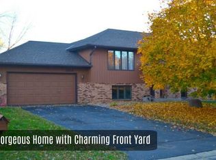 1500 Auburn Ct, Eagan, MN 55122