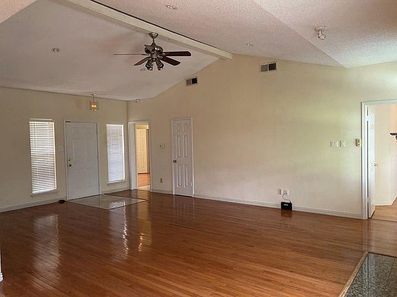 5th image of 2710 Strother Dr
