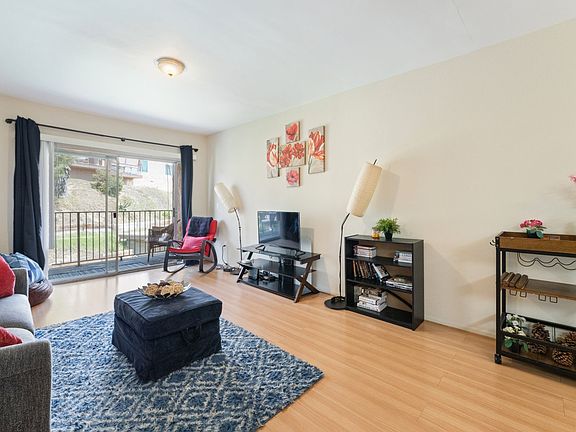 4th image of 1517 E Garfield Ave APT 63