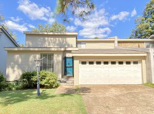 6016 Ivawood Dr, Bartlett, TN 38134