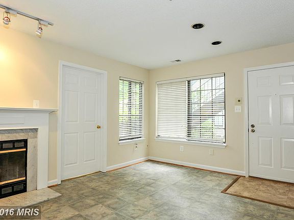 3rd image of 6000 Ellesmere Ct Unit 15B