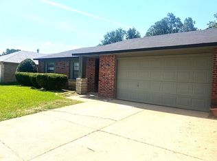 7002 Blackberry Dr, Arlington, TX 76016